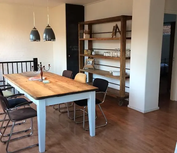 Door De Poort Apartment *