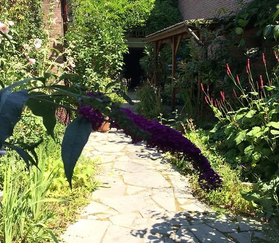 Door De Poort * Tilburg